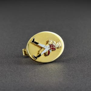 These cufflinks are a superior gift for the man who wants a timeless, classic, elegant look.