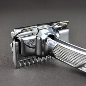 Shake Razors Vintage 1930s De Haven Model 3 Shake to Sharpen SE Safety Razor ...