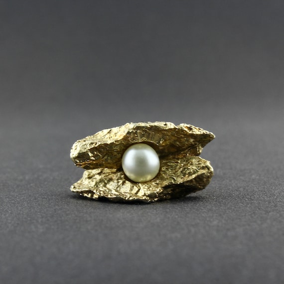 Vintage Faux Gold Nugget And Round White Pearl Cu… - image 8