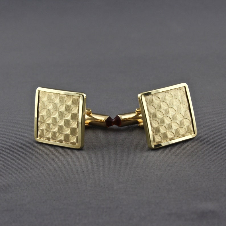 Vintage Krementz Gold Filled Engine Turned Geometric Brown Lucite Decorative Bullet Toggle Cufflinks