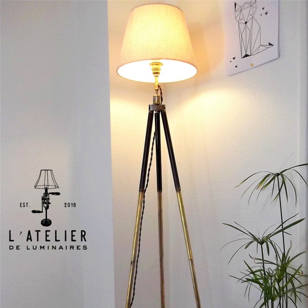 Triplume mini_Tripod Lamp_Scandinavian lamp_Industrial light_Steampunk_Photo tripod brass_Vintage_Rétro_Upcycling_Loft_Floor lamp