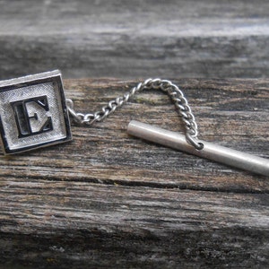 Vintage E Monogramm Krawattennadel. Geschenk für Papa, Bräutigam, Trauzeugen, Hochzeit, Jahrestag, Weihnachten, Geburtstag, Vatertag.