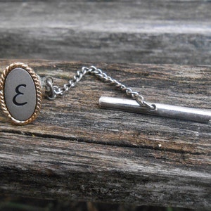 Vintage E Monogramm Krawattennadel. Geschenk für Papa, Bräutigam, Trauzeugen, Hochzeit, Jahrestag, Weihnachten, Geburtstag, Vatertag.