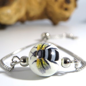 Bee slider bracelet, hand painted bead bracelet, silver bracelet, gold bracelet, bee bracelet, valentines gift, Mother’s Day gift