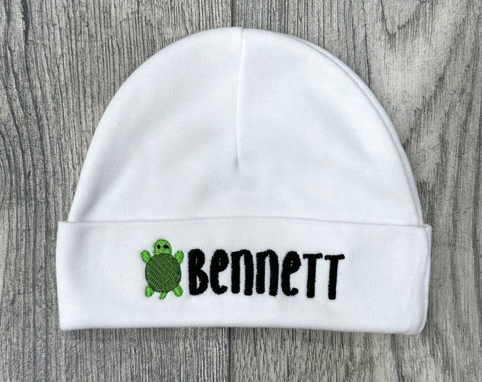Personalized baby hat with embroidered turtle - micro preemie / preemie / newborn / 0-3 months / 3-6 months / 6-12 months