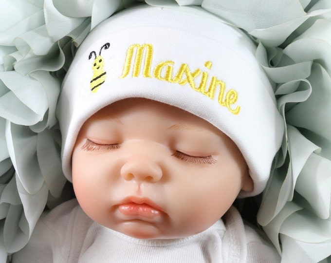 Personalized baby hat with bee - micro preemie / preemie / newborn / 0-3 months / 3-6 months / 6-12 months