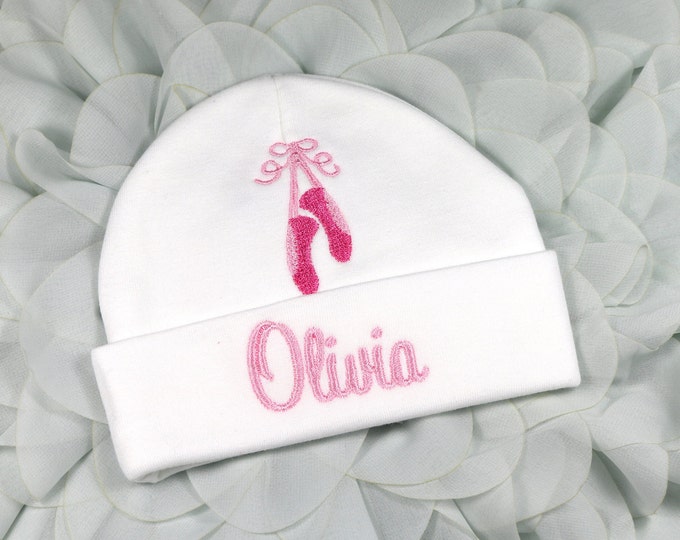 Personalized baby girl hat with ballet slippers - micro preemie / preemie / newborn / 0-3 months / 3-6 months / 6-12 months