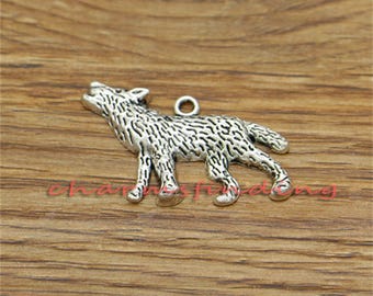 15pcs Wolf Charms Animal Charm Antique Silver Tone 35x19mm cf3096