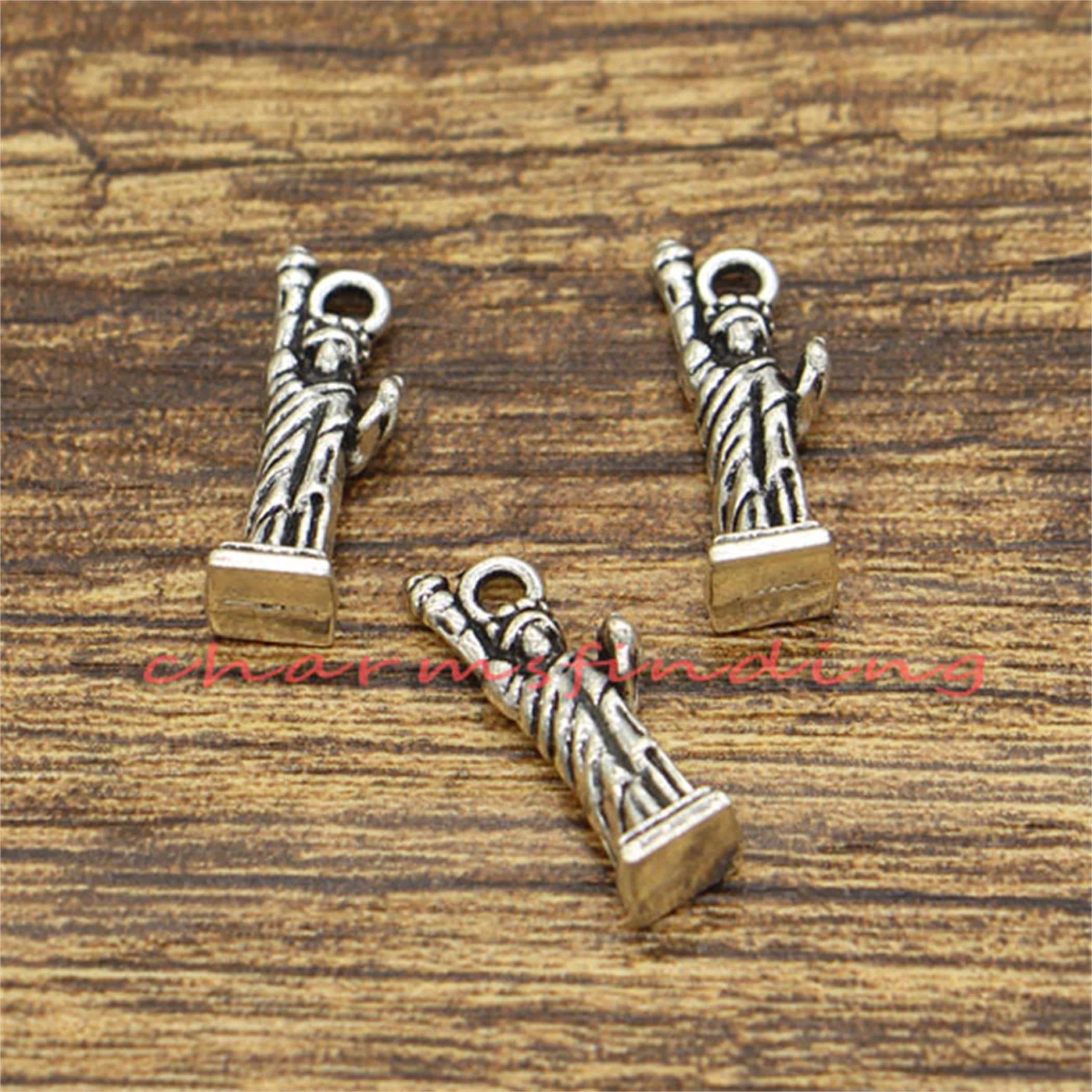 20個 自由の女神チャーム アンティークシルバートーン 20 x 7 mm