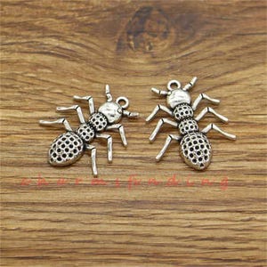 15 piezas de dijes de hormigas, dijes de insectos, tono plata antigua, 23 x 28 mm, cf3691