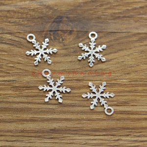 50pcs Snowflake Charms Snow Charms Xmas Christmas  Bulk Charms Antique Silver Tone 14x19mm cf4581