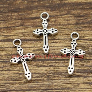 50 Stück Kreuz Charms Religiöse Kruzifix Charms Antik Silber Ton 21 x 12 mm cz0099