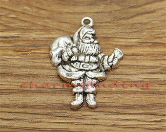 10pcs Santa Charms Christmas Holiday Charm Antique Silver Tone 25x33mm cf3357