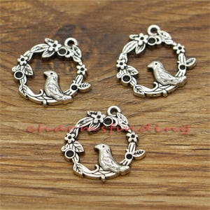 20pcs Bird Charms Sparrow or Swallow Charms Antique Silver Tone 21x21mm cf1981