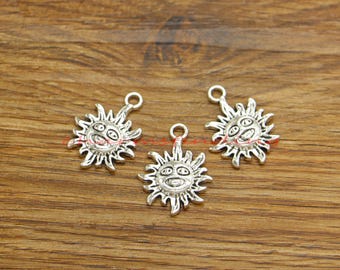 20 piezas de dijes de sol, dijes celestiales, tono plata antigua, 19 x 25 mm, cf5201