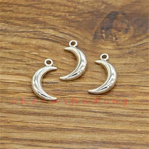 25pcs Moon Charms Crescent Moon Charms Antique Silver Tone 10x19mm cf3753