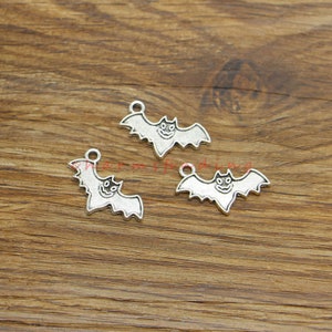 30pcs Bat Charms Halloween Charm Antique Silver Tone 23x12mm cf4677
