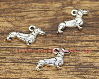 50 pezzi Ciondolo Bassotto Ciondolo Cane Argento Antico 13 x 13 mm cf1630
