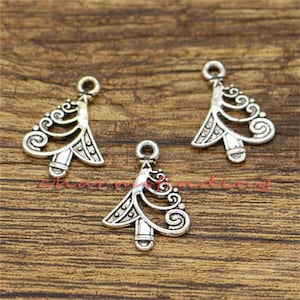 50 breloques pour sapin de Noël, breloques pour arbre, breloques pour les fêtes, ton argent antique, 15 x 21 mm CF2936