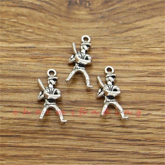20pcs Ice Hockey Charms Hockey Player Sports Charms Antique Silver