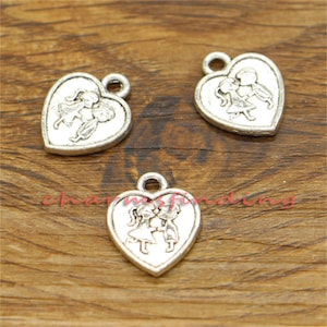 30pcs Heart Charms Kiss Charm Valentine Charms Antique Silver Tone 13x15mm cf0669