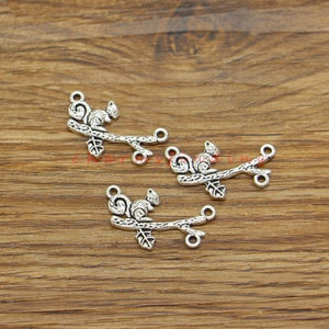 35pcs Squirrel With Acorn Charms Animal Charm Antique Silver Tone 25x14mm c4941