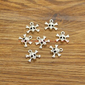 30pcs Crossbone Skull Skeleton Charms Halloween Charms Antique Silver Tone 15x14mm cf4862
