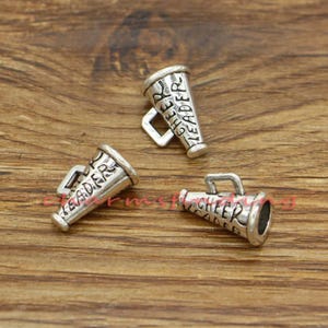 20 sztuk Cheerleader Megafon Charms Antyczny Srebrny Tone 3D 15x11,5 mm cf0811