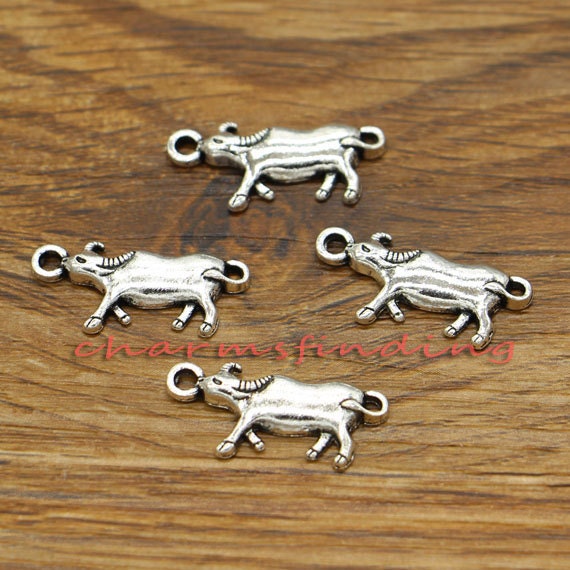 30pcs Cattle Charms Cow Charms Animal Charm Antique Silver Tone 23x10mm cf1633