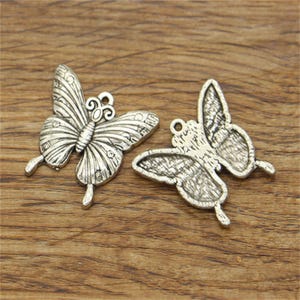 15pcs Butterfly Charms Fly Moth Charms Antique Silver Tone 23x25mm cf1519