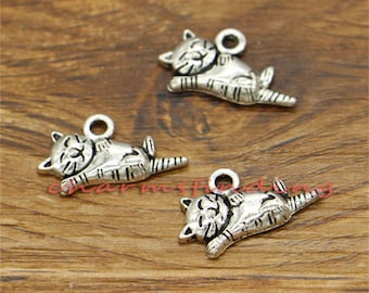 30pcs Cat Charms Animal Pet Charms Antique Silver Tone 20x10mm cf1914