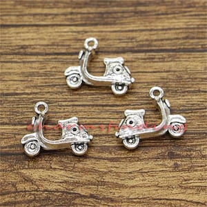 15pcs Motor Scooter Charm Transport Charms Antique Silver Tone 19x15mm cf1760