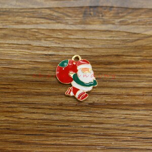 10pcs Santa Charms Christmas Holiday Gift Charm Gold Plated Tone 18x24mm cf4693