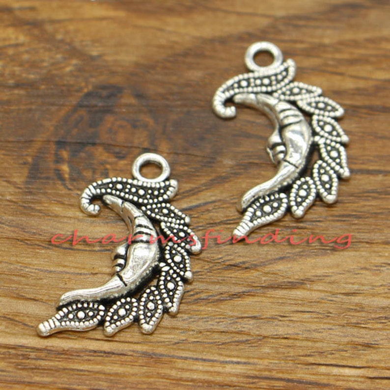 8 Antique Silver Tone Moon Charms M25 For Jewelry Making