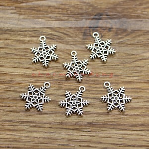 50pcs Snowflake Charms Snow Charms Xmas Christmas Charms Antique Silver Tone 13x18mm cf4480