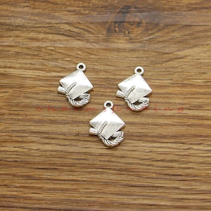 20pcs Graduation Cap Hat Charms Grad Hat Charms Antique Silver Tone 20x14mm cf4141