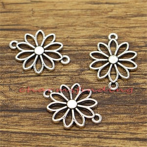 30pcs Daisy Flower Connectors Charms Floral Charms Antique Silver Tone 19x25mm cf0198