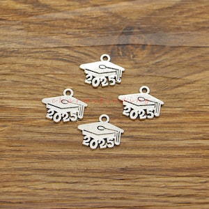 30pcs Graduation Hat Charms Hat Charms 2025 Year Charms Antique Silver Tone 18x14mm cf5054