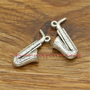 15 peças amuletos de saxofone música orquestral antigo tom de prata 27x12mm cf1574