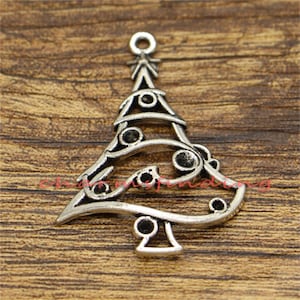 15 breloques grand arbre de Noël breloques arbre ton argent antique 40 x 28 mm CF1291