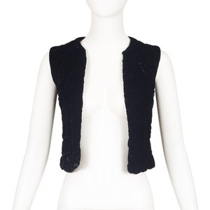Courrèges Gilet corto trapuntato in velluto nero vintage anni &#39;70, taglia XS