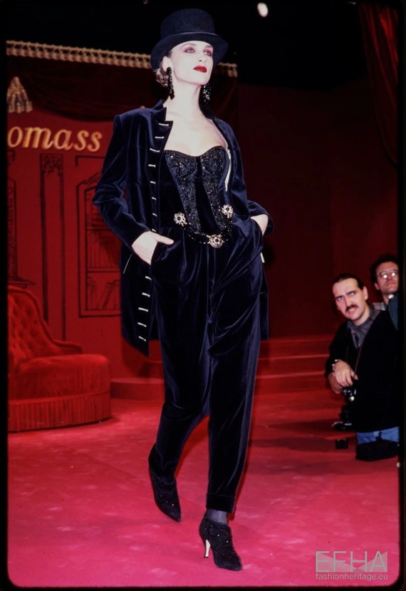 Chantal Thomass 1989-90 F/W Black Velvet Asymmetr… - image 7