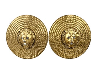 Averil 1980s Vintage Lion Head Medallion Gold-Tone Clip-On Earrings