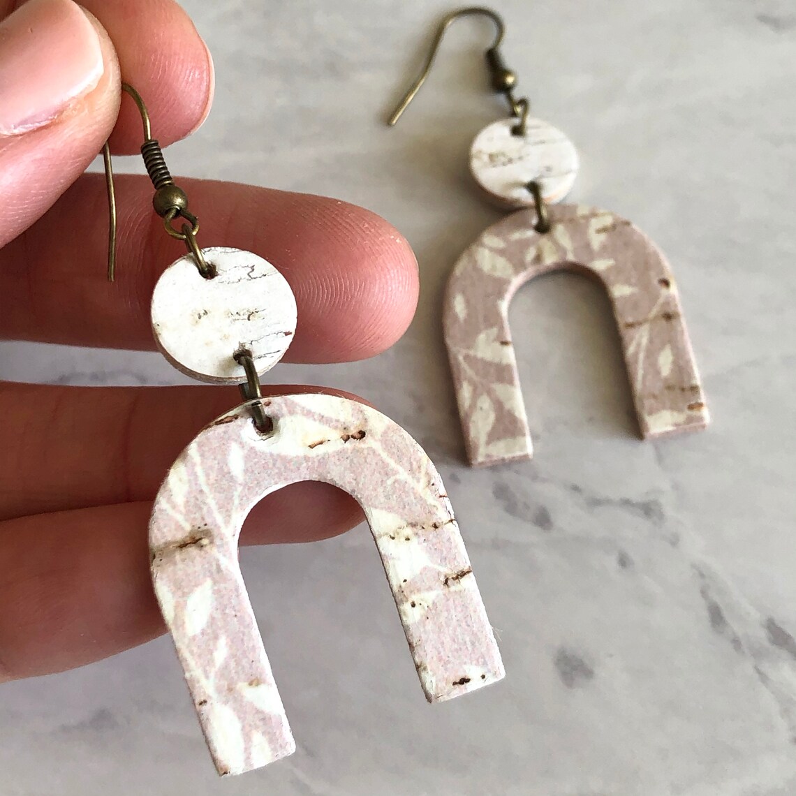 Blass rosa und weiß Floral U geformt geometrische Kork | Etsy