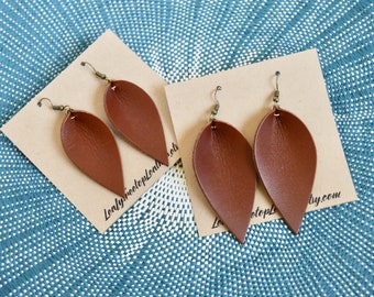 Saddle Brown Leather Leaf Earrings:  Leather Leaf Earrings / Medium Brown Leather Leaf Earrings // Leafy Treetop