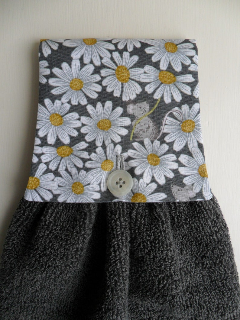 DAISY AND BUTTERFLY ECHO GORGEOUS EMBROIDER SET 2 BATHROOM HAND TOWEL