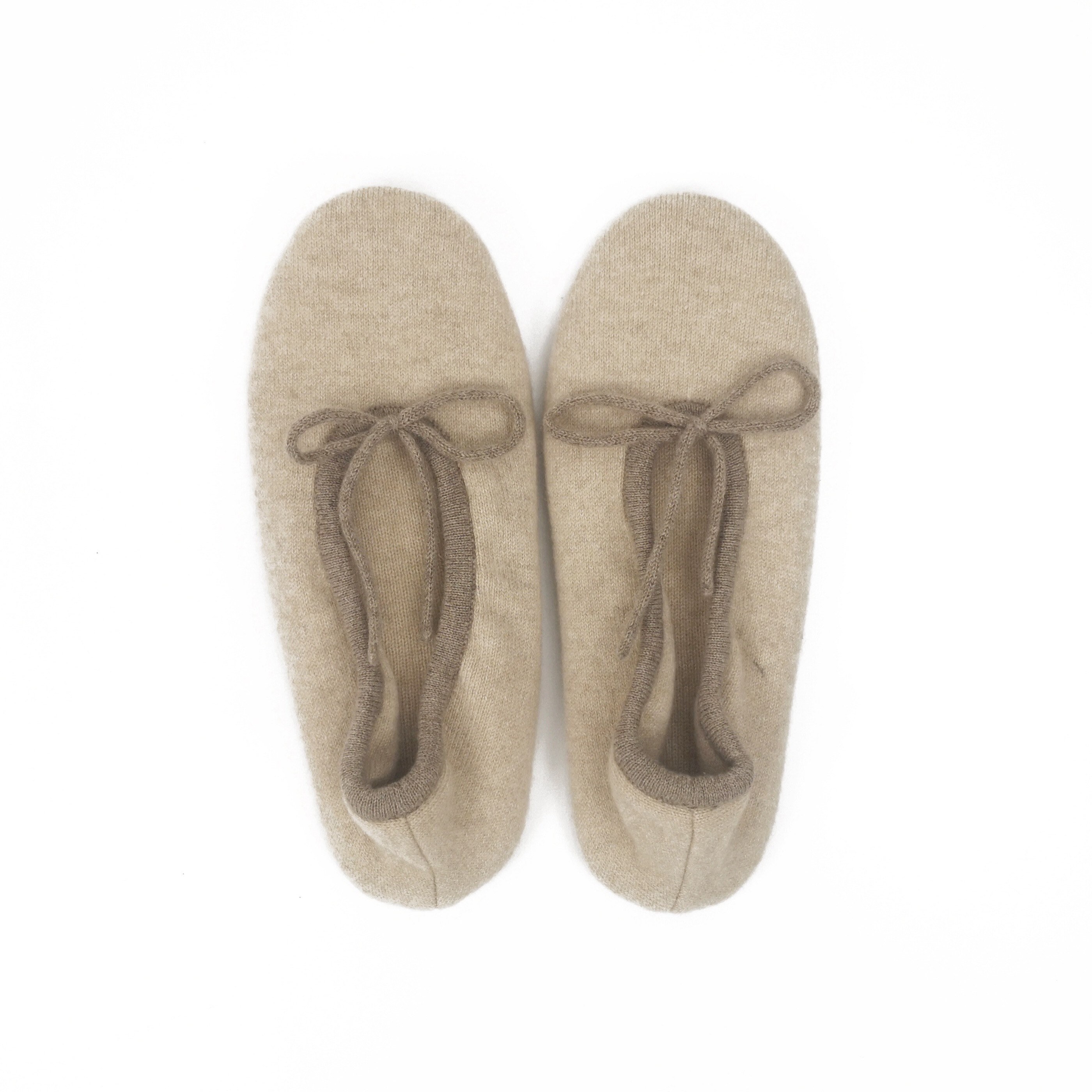 Ballet Slippers : learn to knit kit with video course: Pale Taupe –  EcoFriendlyCrafts