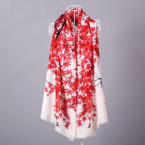 Pure Cashmere scarf in Japanese Maple Leaves Pattern