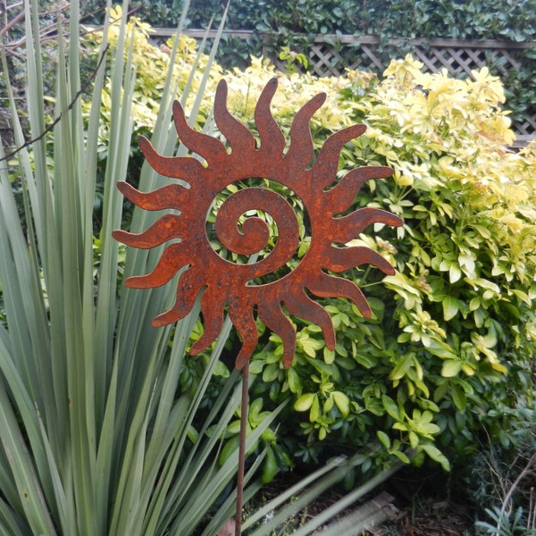 Rusty Sun Garden Decoration / Garden Gift / Sun Stake / Metal Sun Swirl Garden Gift / Sun Garden Art /Rusty Metal Garden Art/Metal Sun Decor