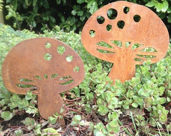 Rusty Metal Toadstools / Fairy Mushroom Garden Ornament / Rustic Mushroom Garden Decor